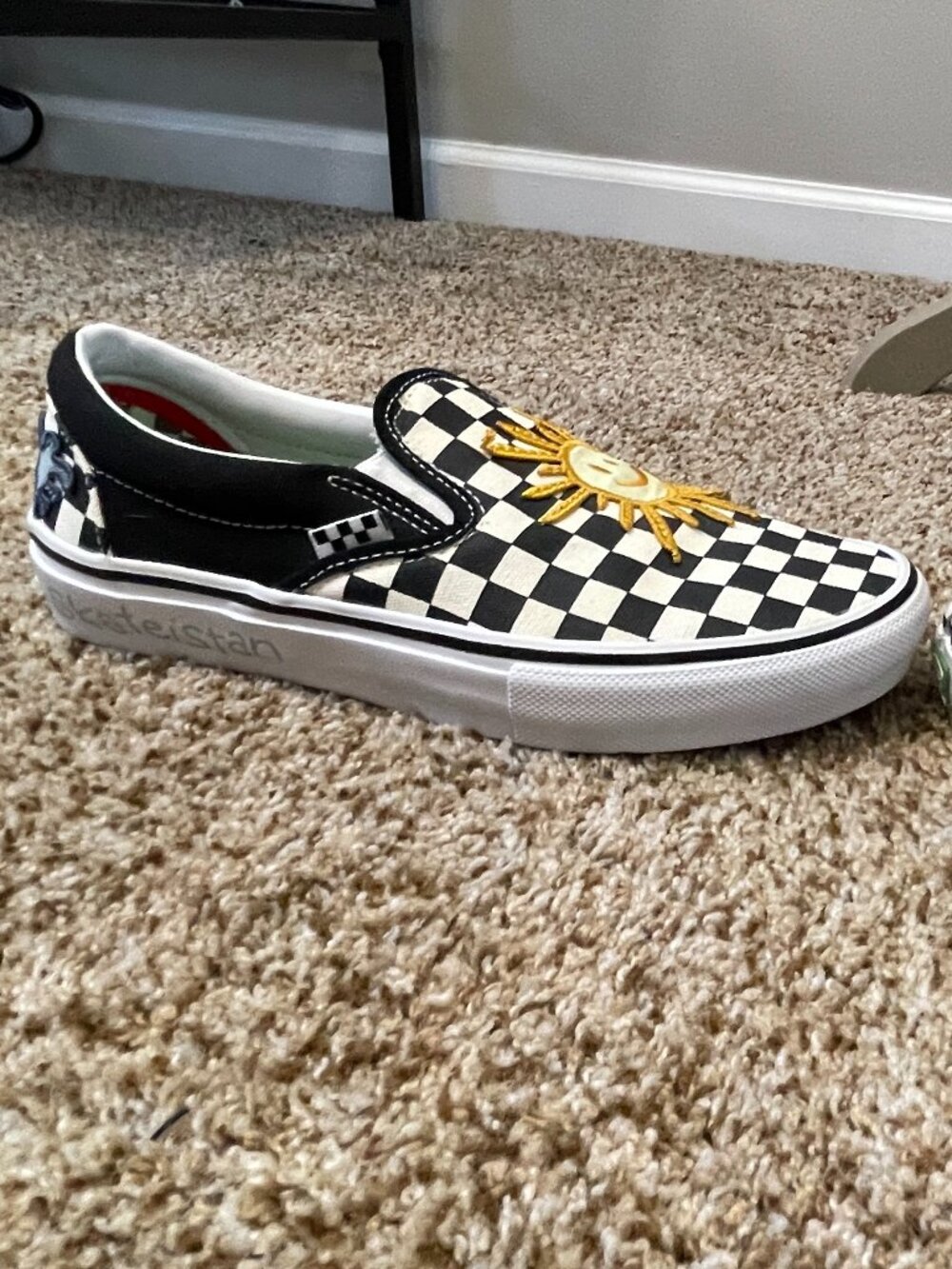 Vans x Skateistan Skate Slip-on, Men's Size 8, Embroidered Patches - Picture 2 of 11